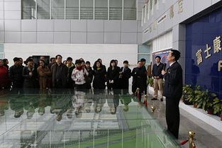 走進(jìn)大企業(yè) 啟發(fā)新思路——武漢市商貿(mào)金融煙草工會組織百余名工會領(lǐng)導(dǎo)干部赴企業(yè)參觀學(xué)習(xí)紀(jì)實(shí)